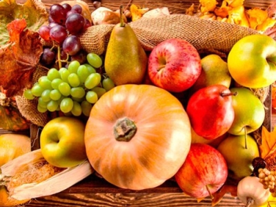 Alimentación natural en otoño con productos de temporada
